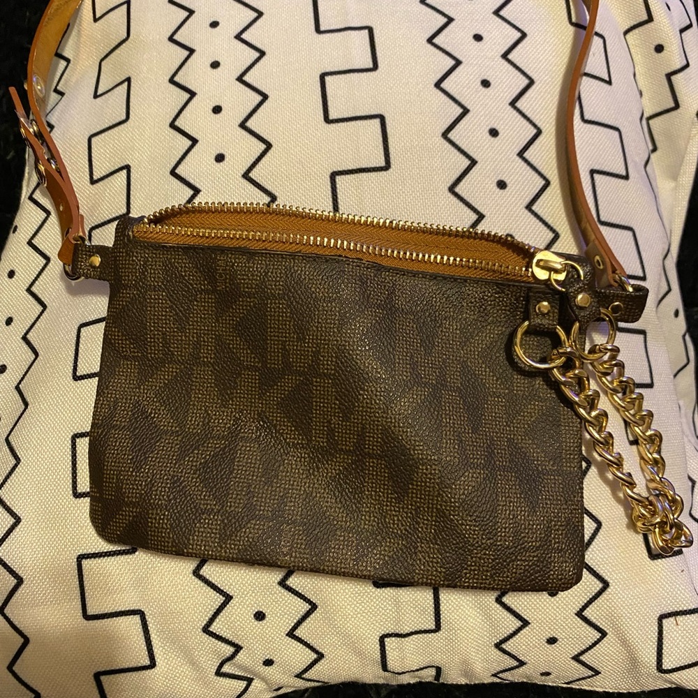 Michael Kors Signature Fanny Pack